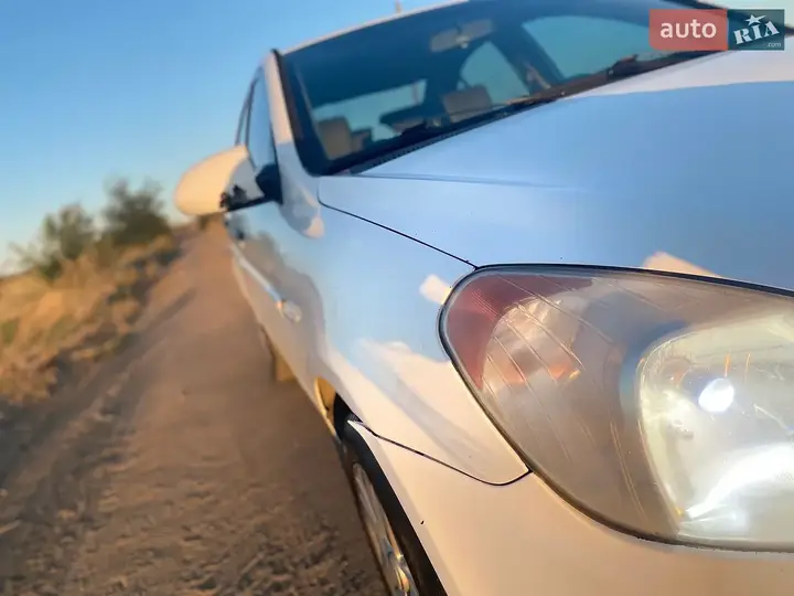 Hyundai Accent 2006 photo 4