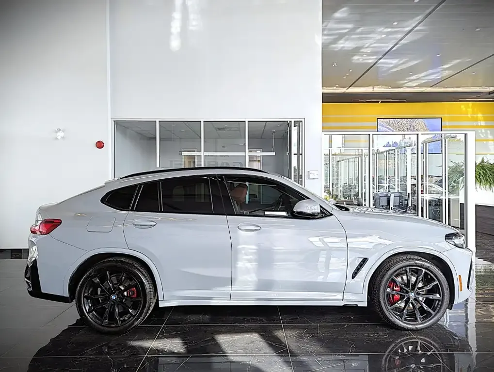 BMW X4 2022 photo 4