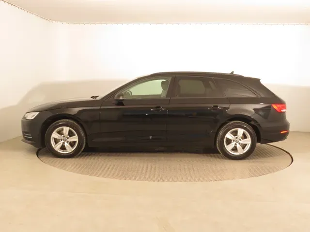 Audi A4 Avant 2016 photo 2