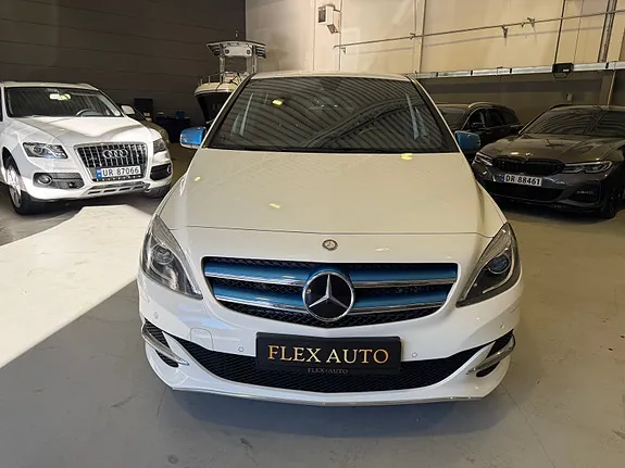 Mercedes-Benz Andre 2015 photo 3