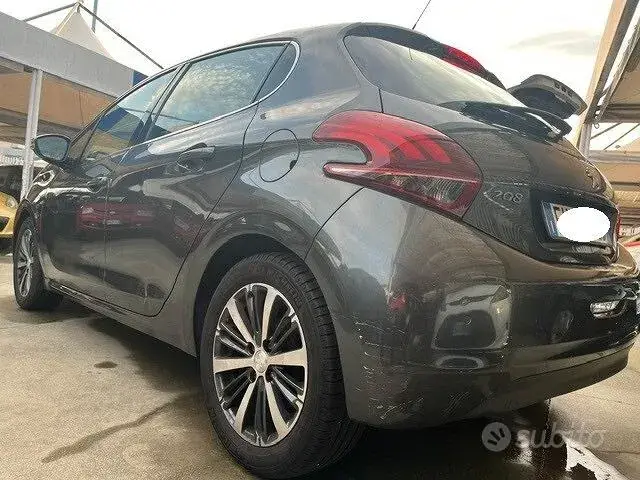Peugeot 208 2017 photo 2