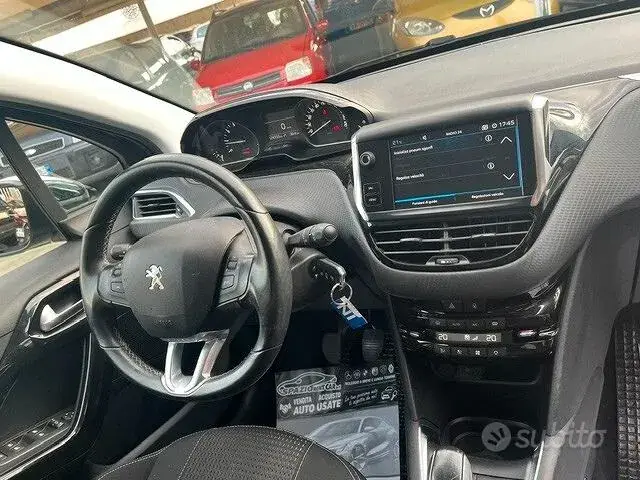 Peugeot 208 2017 photo 3