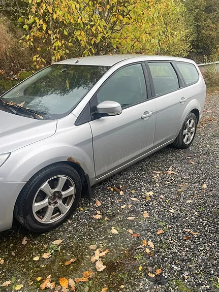 Ford Focus 2010 photo 3