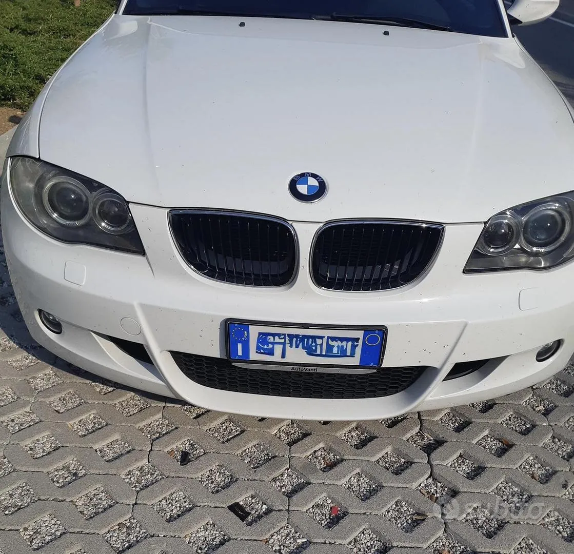 BMW 118D 2010 photo 2