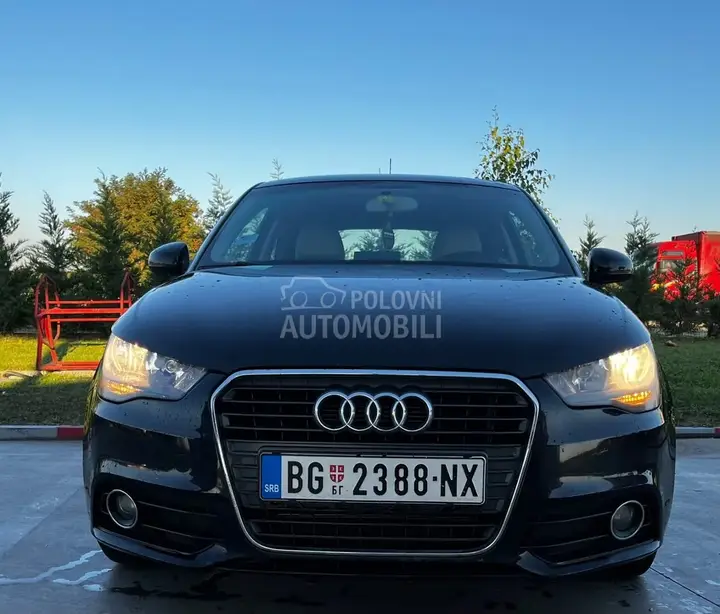 Audi A1 2011 photo 2