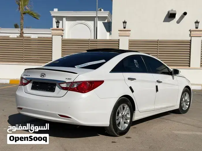 Hyundai Sonata 2012 photo 2