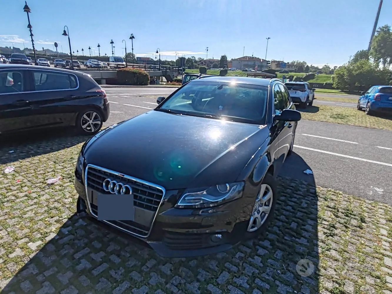 Audi A4 2011 photo 2