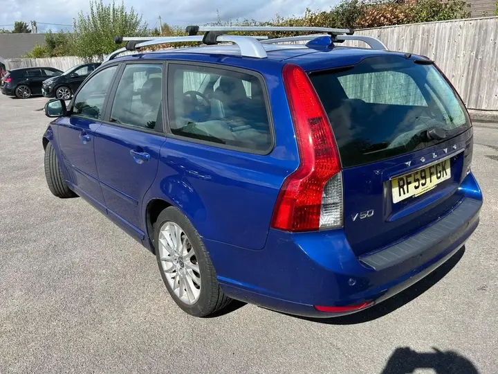 Volvo V50 2010 photo 5