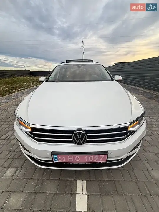 Volkswagen Passat 2022 photo 5