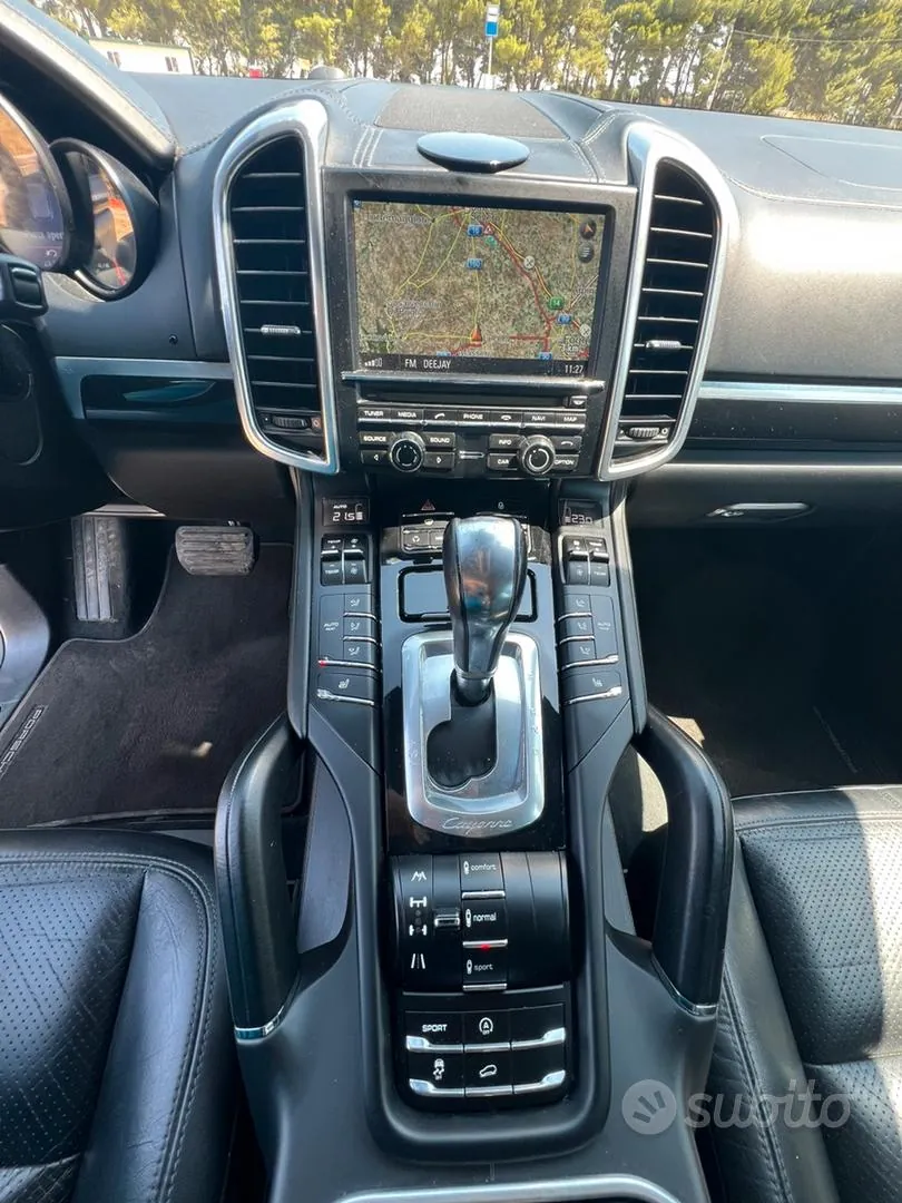 Porsche Cayenne 2012 photo 3
