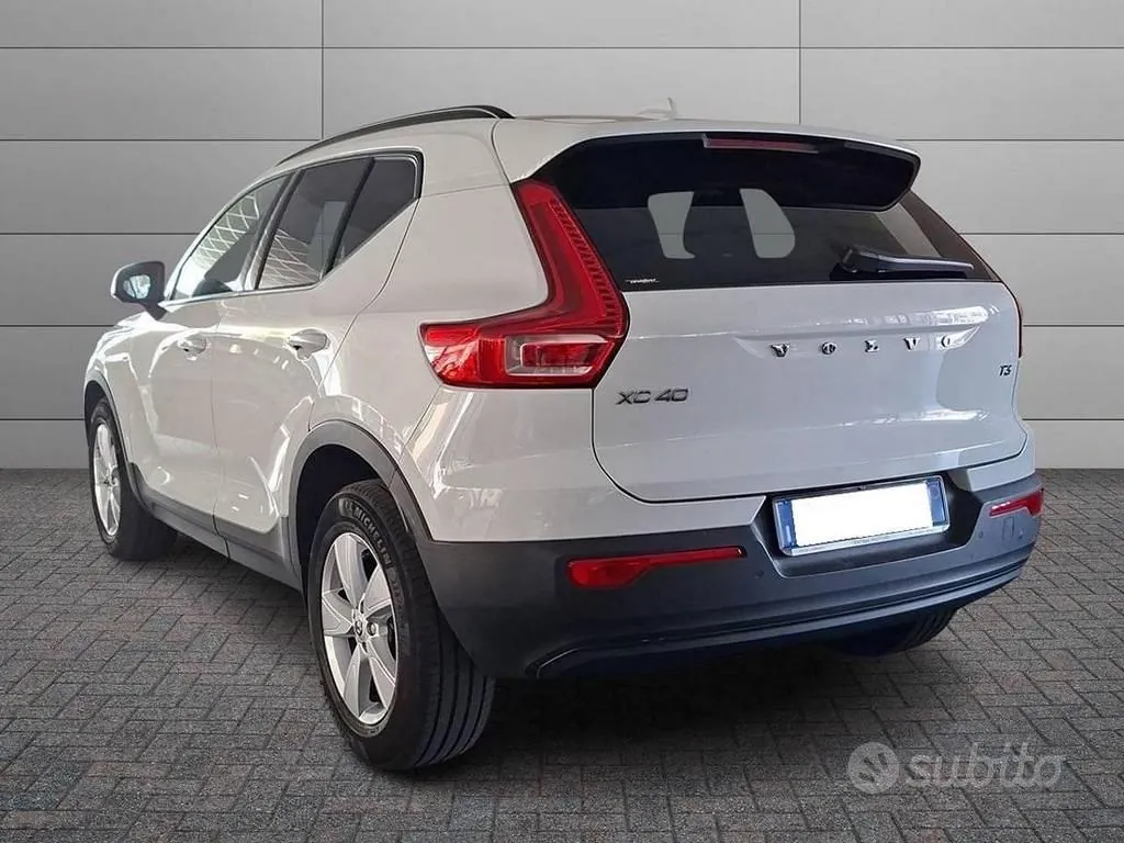 Volvo Xc40 2022 photo 2