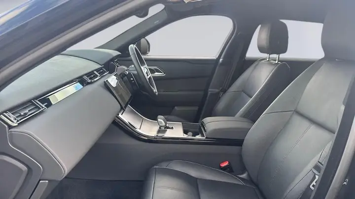 Land Rover Range Rover Velar 2025 photo 3