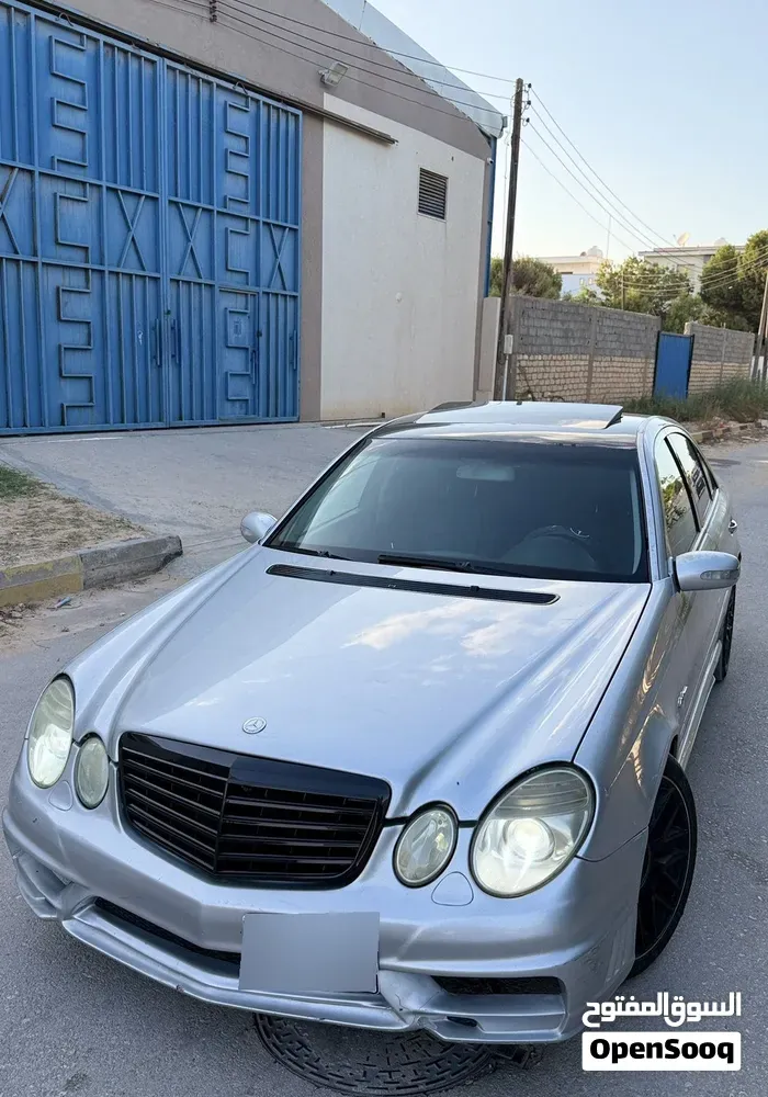 Mercedes-Benz E500 2006 photo 3