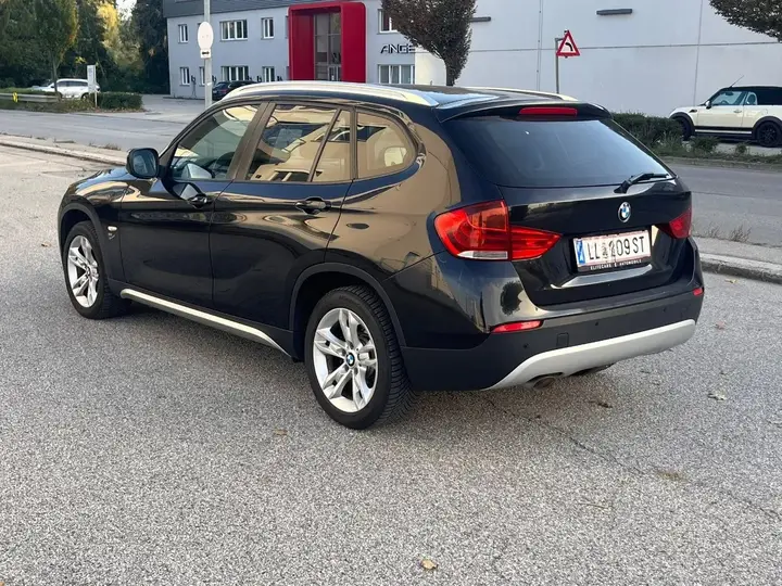 BMW X1 2011 photo 2
