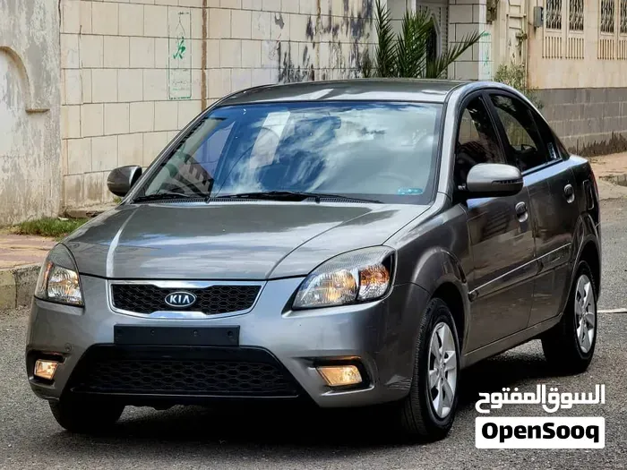 Kia Pride 2011 photo 2