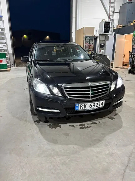 Mercedes-Benz E220 D 2012 photo 2