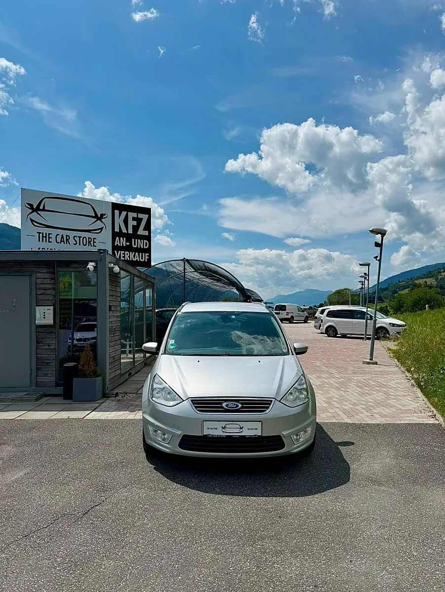 Ford Galaxy 2012 photo 2
