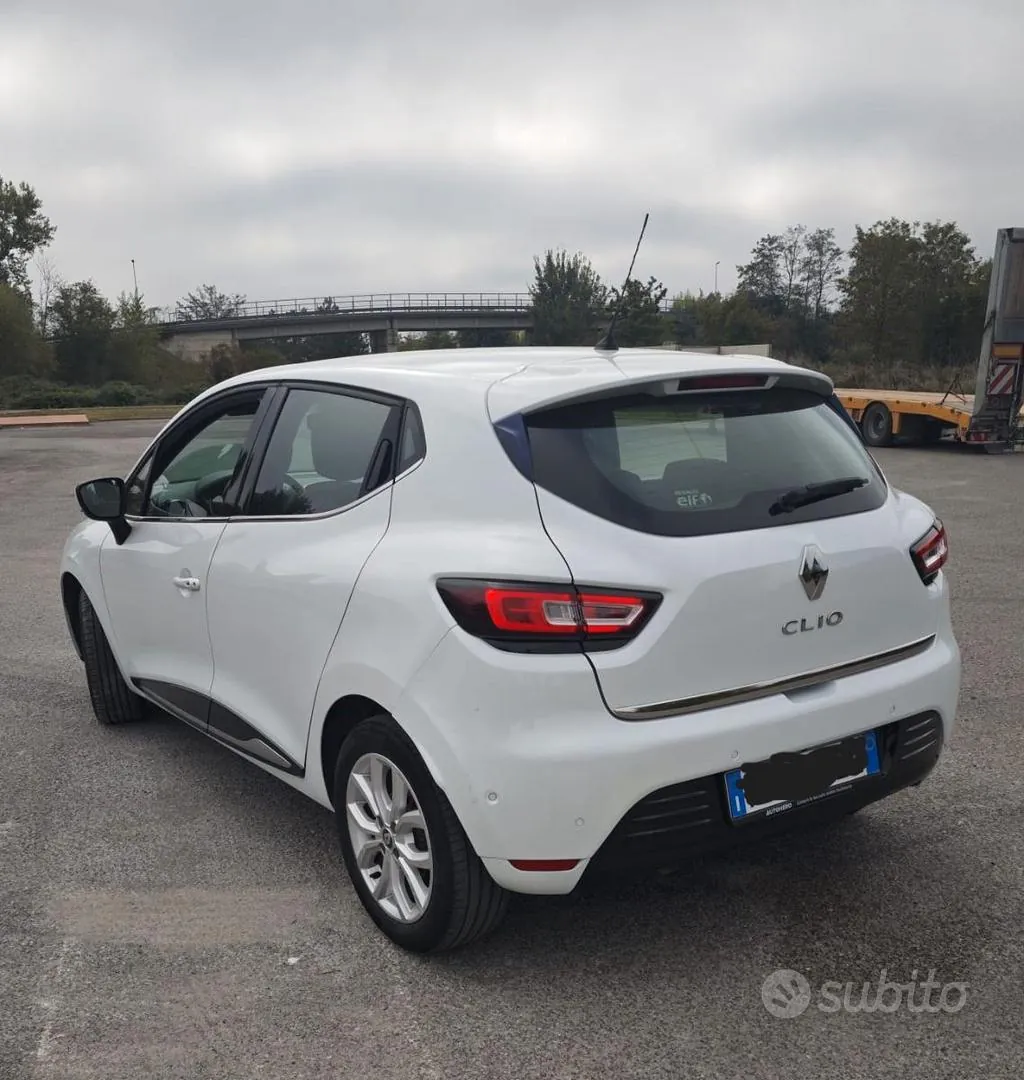 Renault Clio 2017 photo 2