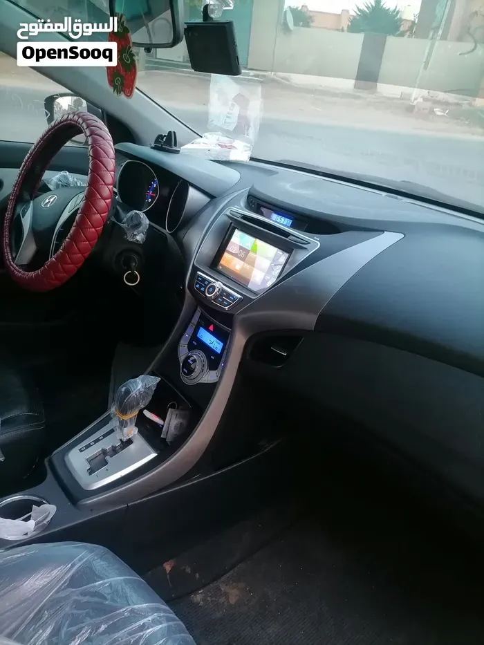 Hyundai Avante 2012 photo 3