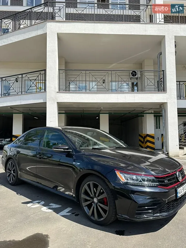 Volkswagen Passat 2018 photo 2