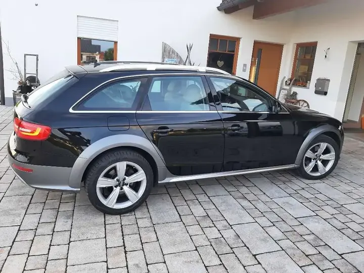 Audi A4 Allroad 2013 photo 2