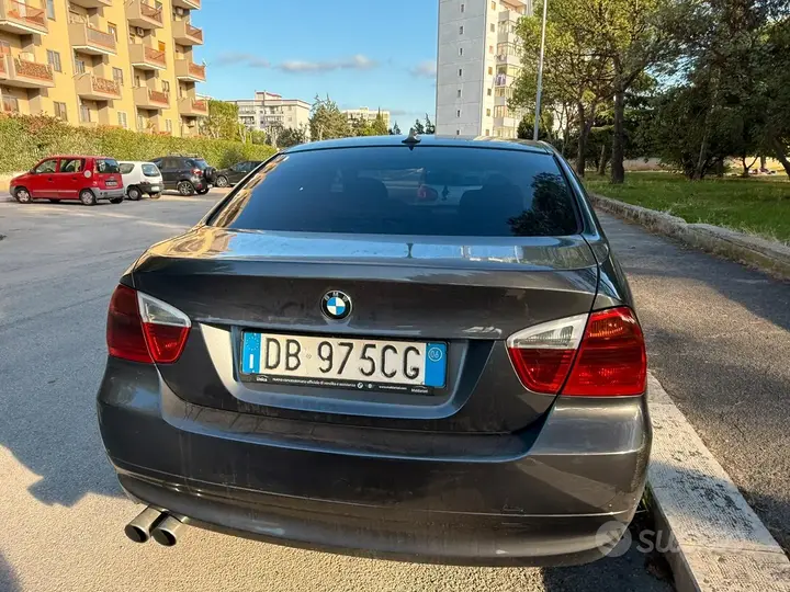 BMW 3 Series 2006 photo 2