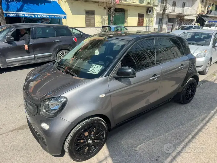 Smart Forfour 2015 photo 2