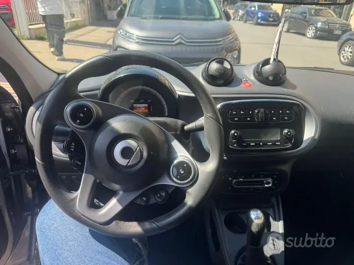 Smart Forfour 2015 photo 5