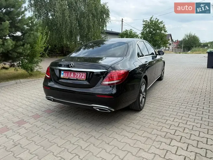 Mercedes-Benz E-Class 2019 photo 4