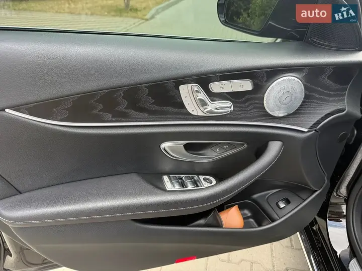Mercedes-Benz E-Class 2019 photo 5