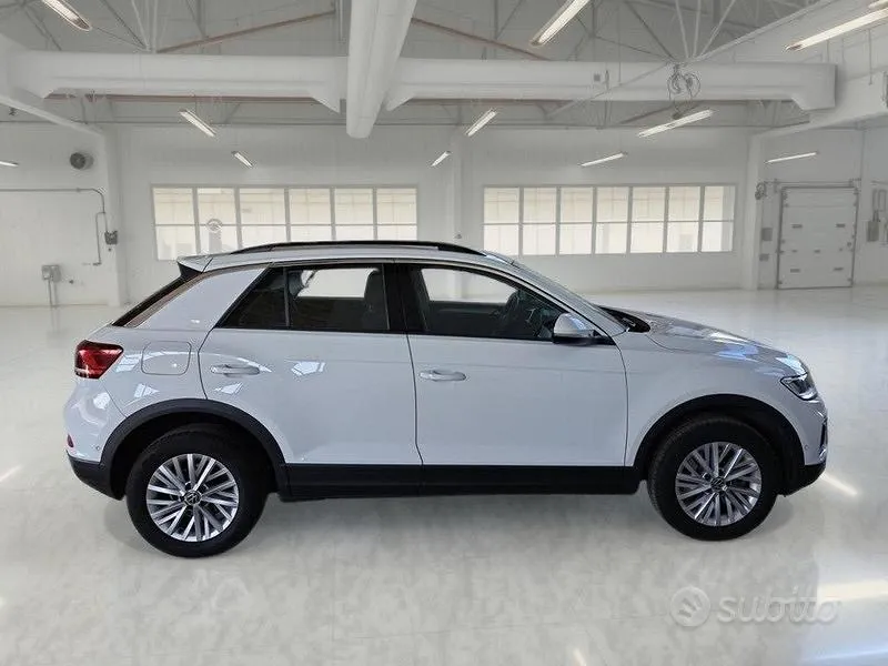 Volkswagen T-Roc 2024 photo 3