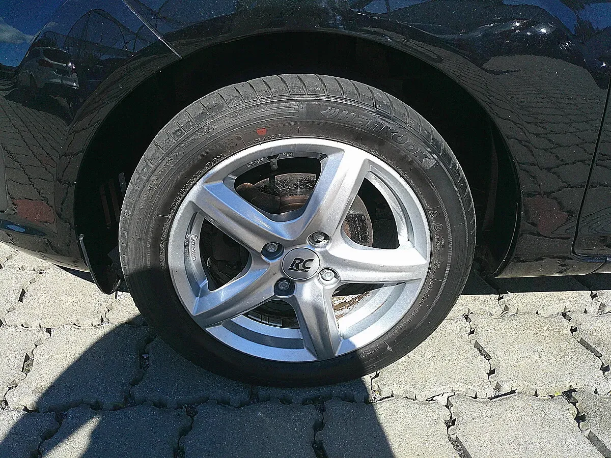 Ford Fiesta 2014 photo 2
