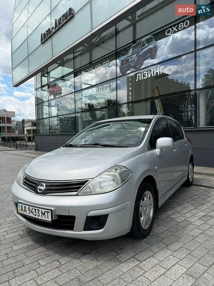 Nissan Tiida