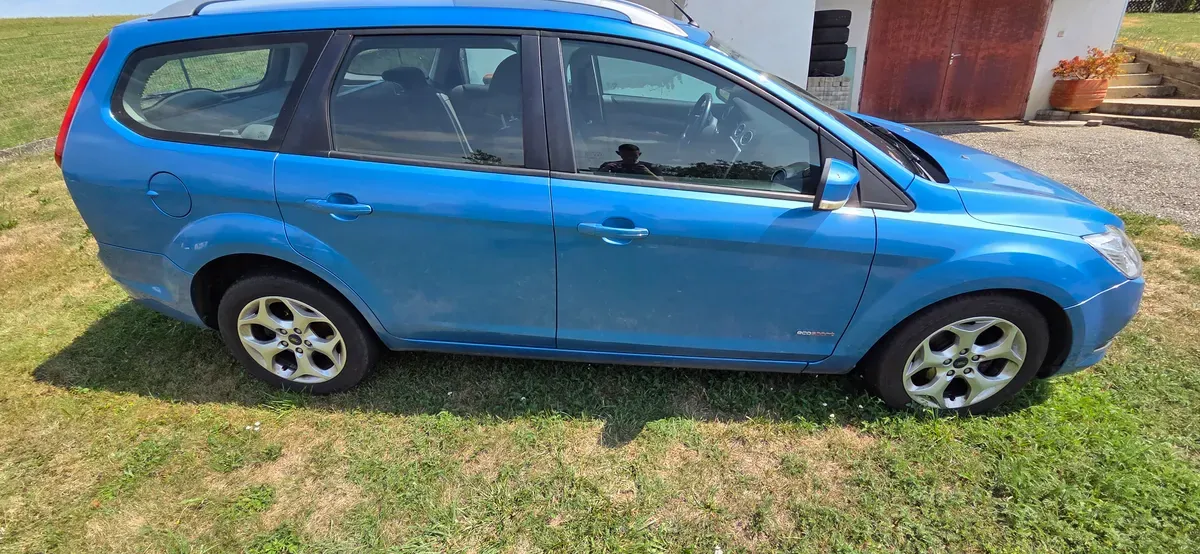 Ford Focus 2008 photo 3