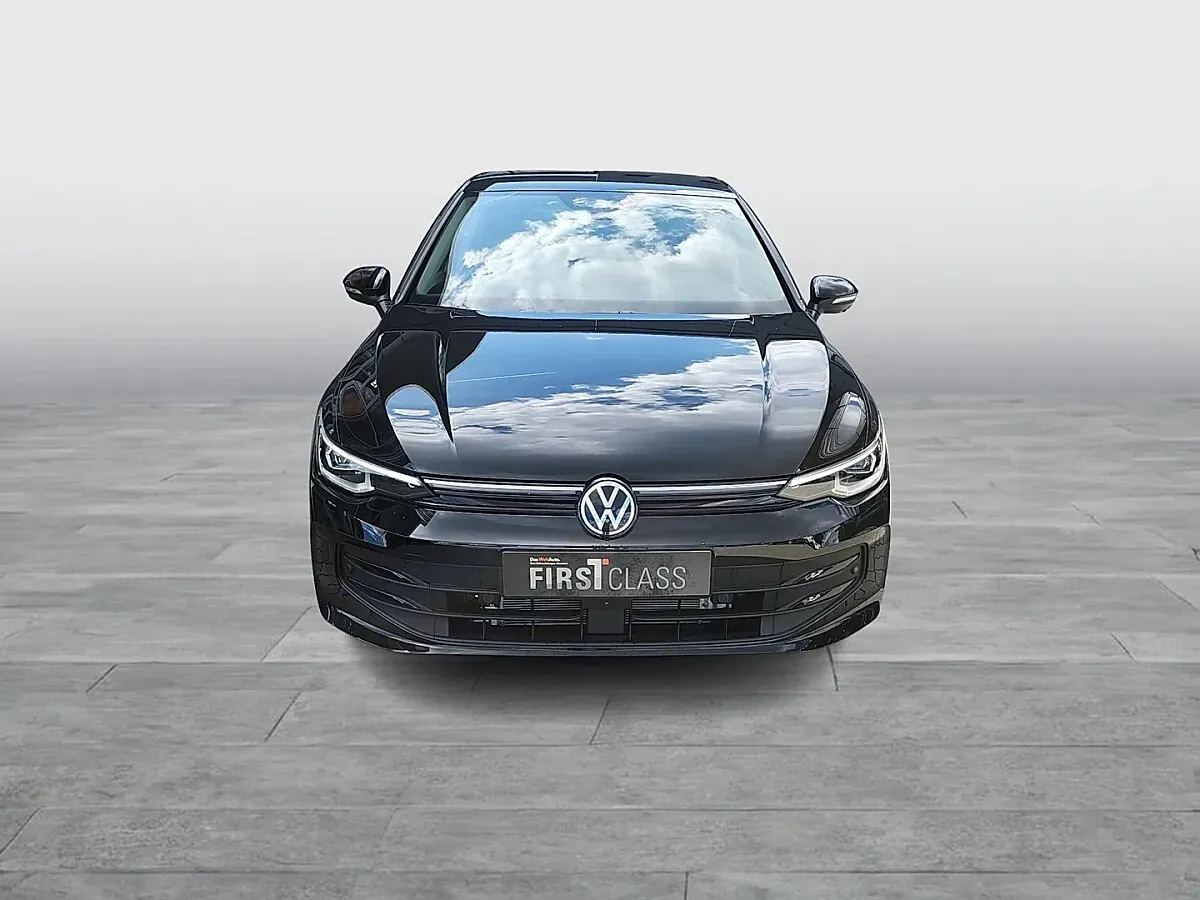 Volkswagen Golf 2026 photo 2