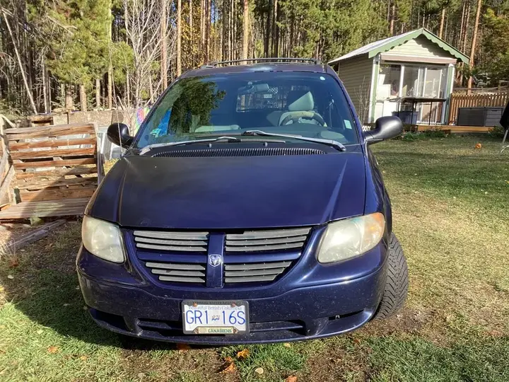 Dodge Grand Caravan 2005 photo 3