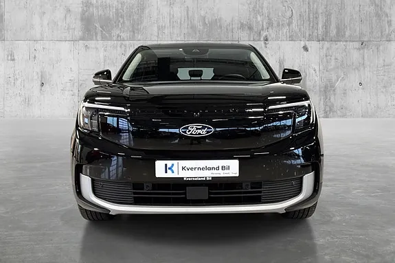 Ford Explorer 2026 photo 2