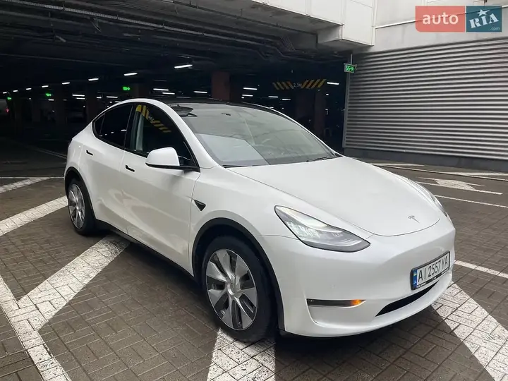 Tesla Model Y 2020 photo 2