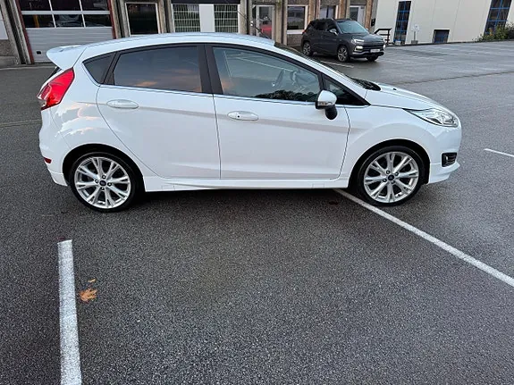 Ford Fiesta 2015 photo 5