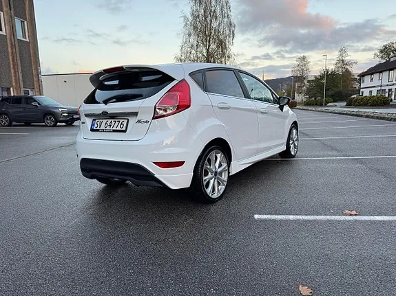 Ford Fiesta 2015 photo 3