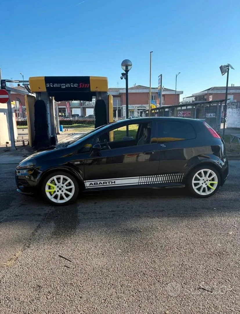 Fiat Grande Punto 2008 photo 4