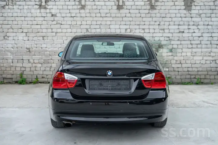 BMW 318I 2007 photo 3