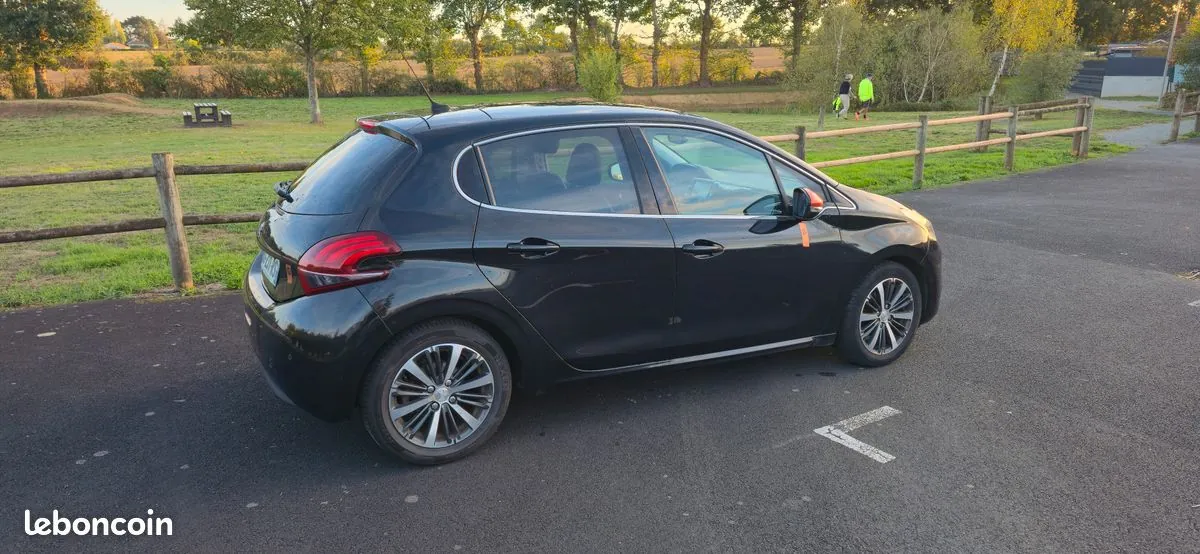 Peugeot 208 2016 photo 4