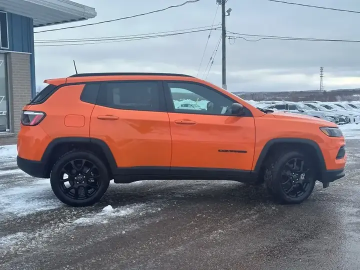 Jeep Compass 2026 photo 2