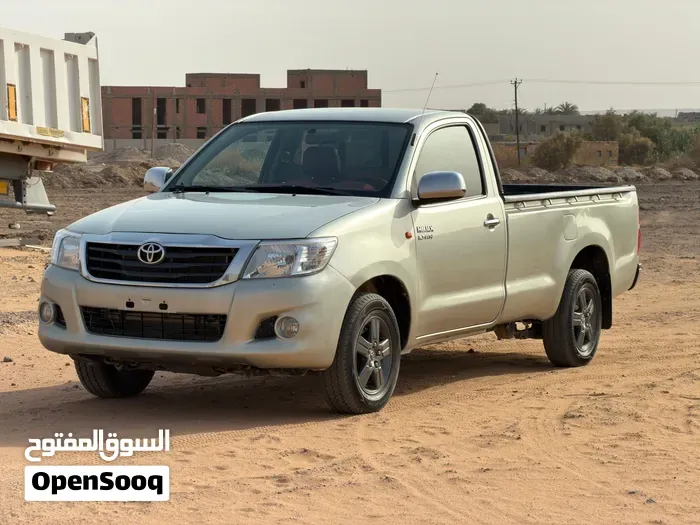 Toyota Hilux 2012 photo 2