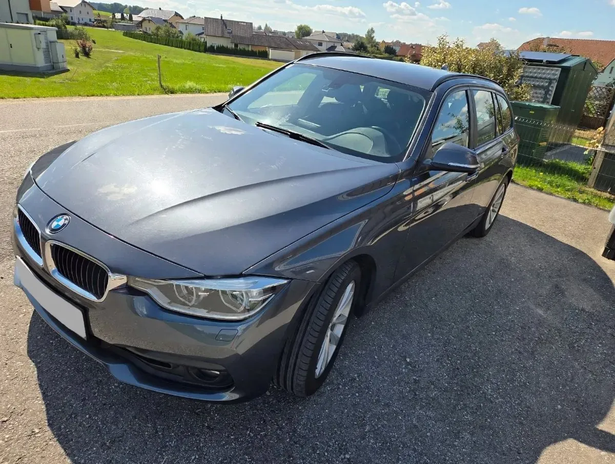 BMW 3 Series 2017 photo 2