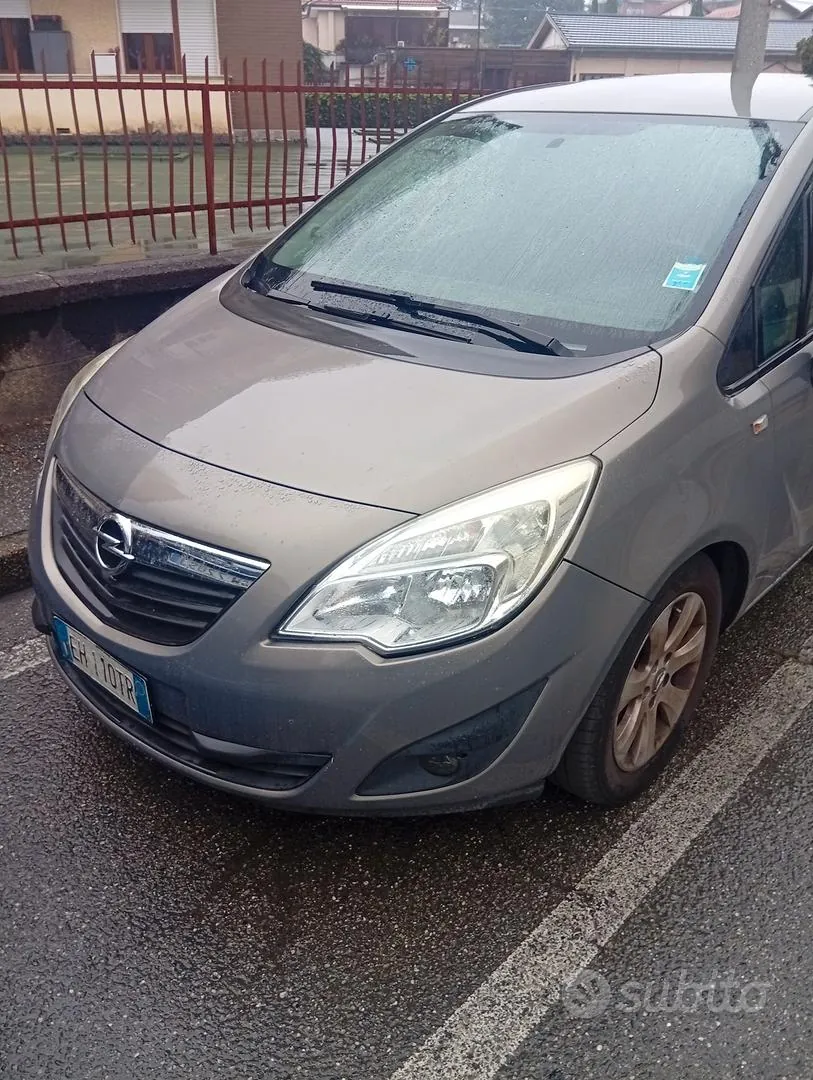 Opel Meriva 2011 photo 2
