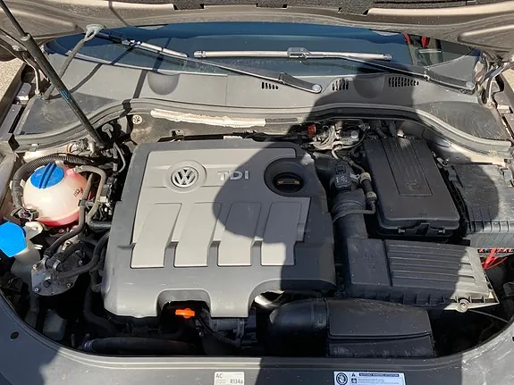 Volkswagen Passat 2011 photo 5