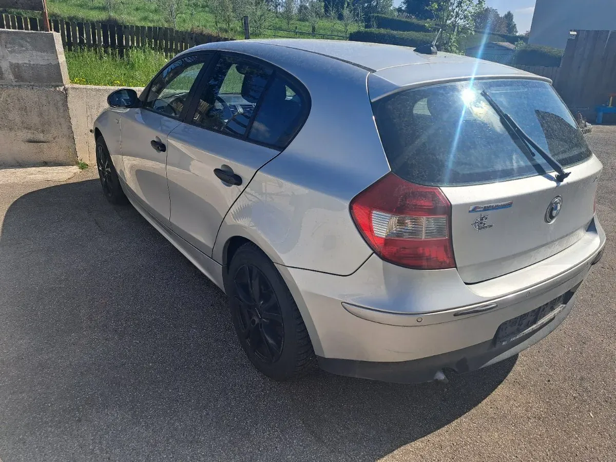BMW 1 Series 2005 photo 2