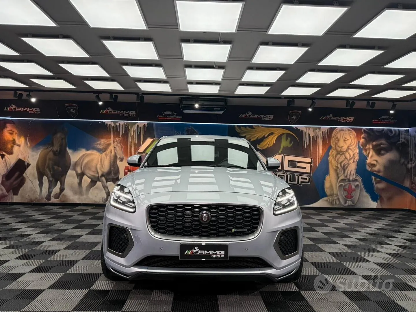 Jaguar E-Pace 2022 photo 2